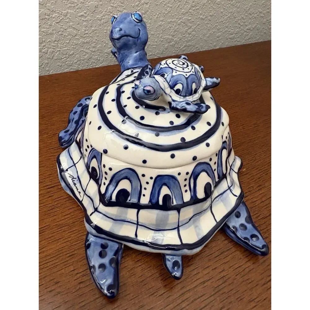 Diane Allen Blue White Turtle Lidded Stoneware Dish Decorative Art 2002